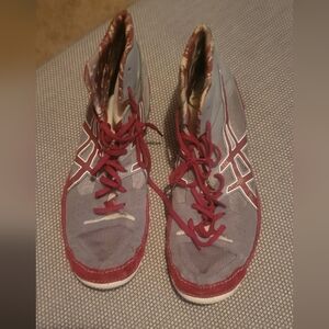 Men's size 11.5 wrestling shoes
